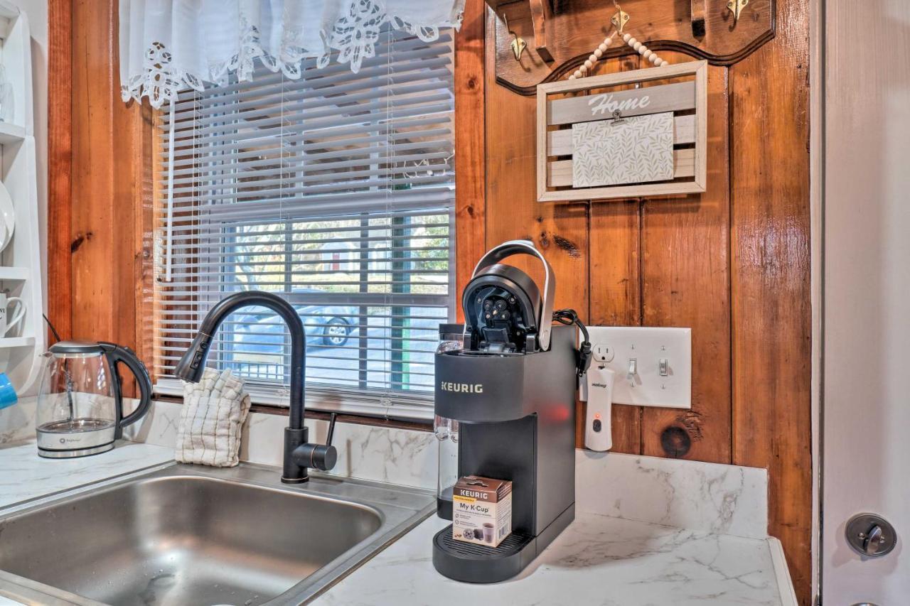 Cozy Knoxville Getaway About 8 Mi To Downtown! Bagian luar foto